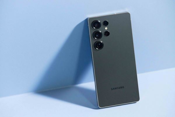 Samsung Galaxy S26 Ultra не только станет тоньше, но и получит улучшенную камеру. Инсайдер говорит о самом заметном обновлении камеры со времен Galaxy S20 Ultra