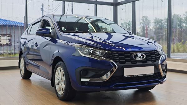 Дефицит и ожидание полгода: у Lada Iskra проблемы уже на старте продаж