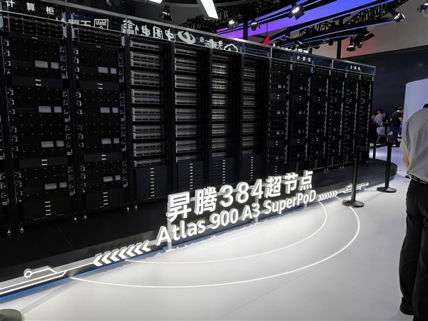 Вдвое мощнее, чем у Nvidia, но втрое дороже и ценой вчетверо большего энергопотребления. Huawei показала свой ИИ-кластер Atlas 900 A3 Superpod