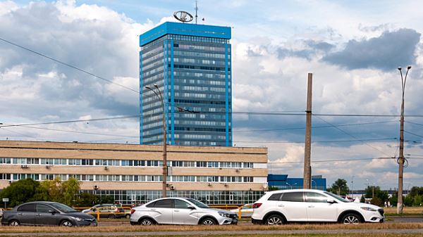 АвтоВАЗ назвал «домыслами» и «хайпом» информацию о снижении зарплат сотрудников заводов