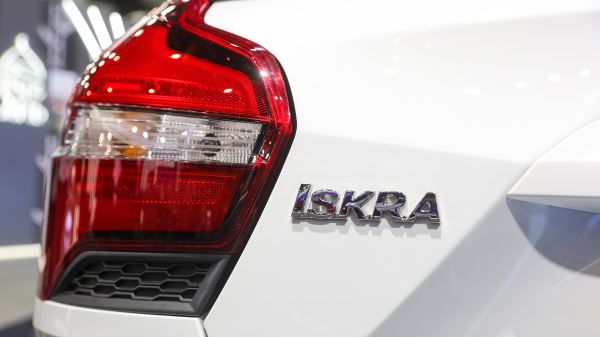 Дефицит и ожидание полгода: у Lada Iskra проблемы уже на старте продаж