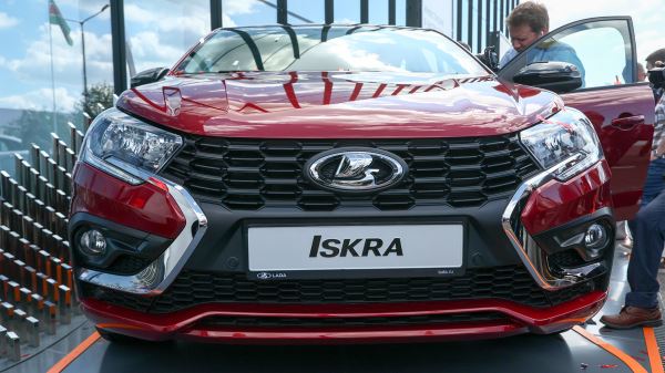 «Два миллиона за топ» — за сколько реально дилеры будут продавать Lada Iskra