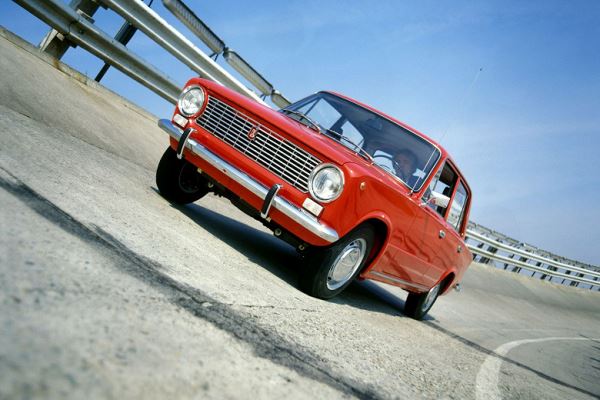 В России продают уникальный ВАЗ-2101 с АКПП General Motors за 10 млн рублей