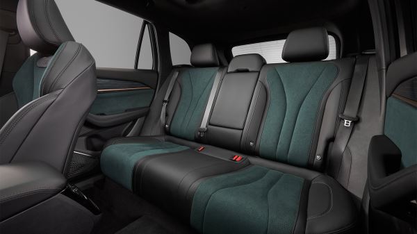 Проверка временем: тест-драйв Geely Monjaro