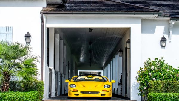 Ferrari модельера Ральфа Лорена могут продать за $7,5 миллионов: что это за машина