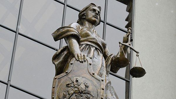Верховный Суд лишил водителя прав за помощь другому участнику ДТП