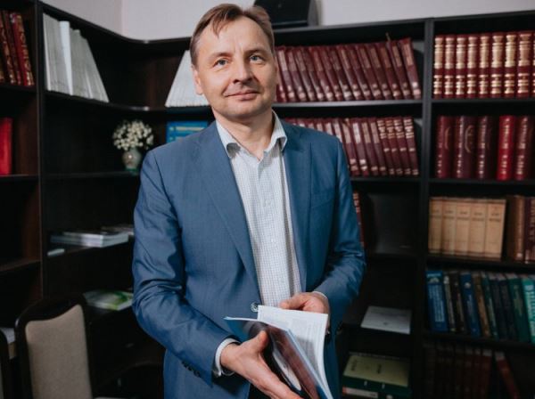 Загадка зарядового радиуса протона. Лекция чл.-корр. РАН Николая Колачевского