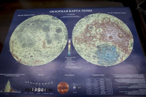 Роботы-геологи ― следующий этап освоения Луны. Интервью с заведующим лабораторией ГЕОХИ РАН Евгением Слютой