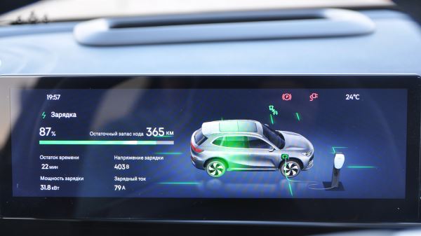 Не молния, но бодрит: подробный обзор и тест-драйв электрокроссовера Geely EX5