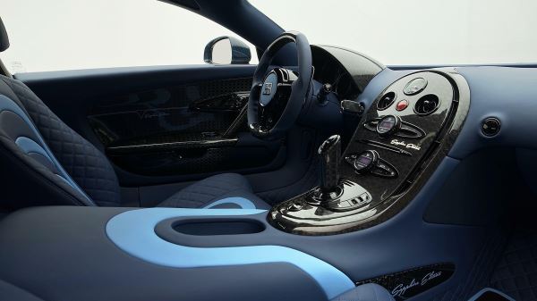 Какие автомобили попадают под налог на роскошь в 2025 году: список премиальных машин и дорогих моделей авто, облагающихся повышающим коэффициент от Минпромторга